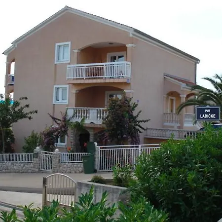Antonio Apartament